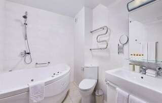 Гостиница Бест Вестерн Калуга Калуга Стандартный семейный номер-3